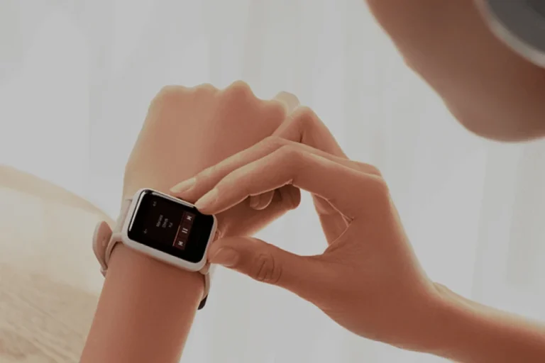 Health Tracking Smartwatch